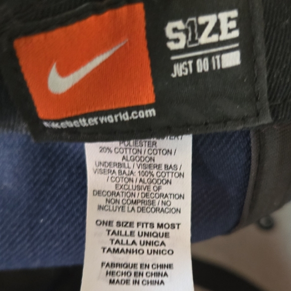 Men's Nike Navy Blue Cap💙 PRE OWNED - Picture 7 of 10